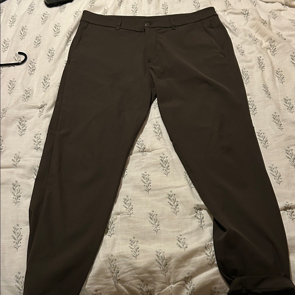 lululemon athletica Men's olive green abc pants